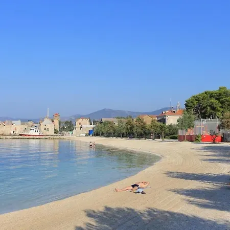 Sunflower-Beautiful Modern Apt W Terrace&Garden Kastela